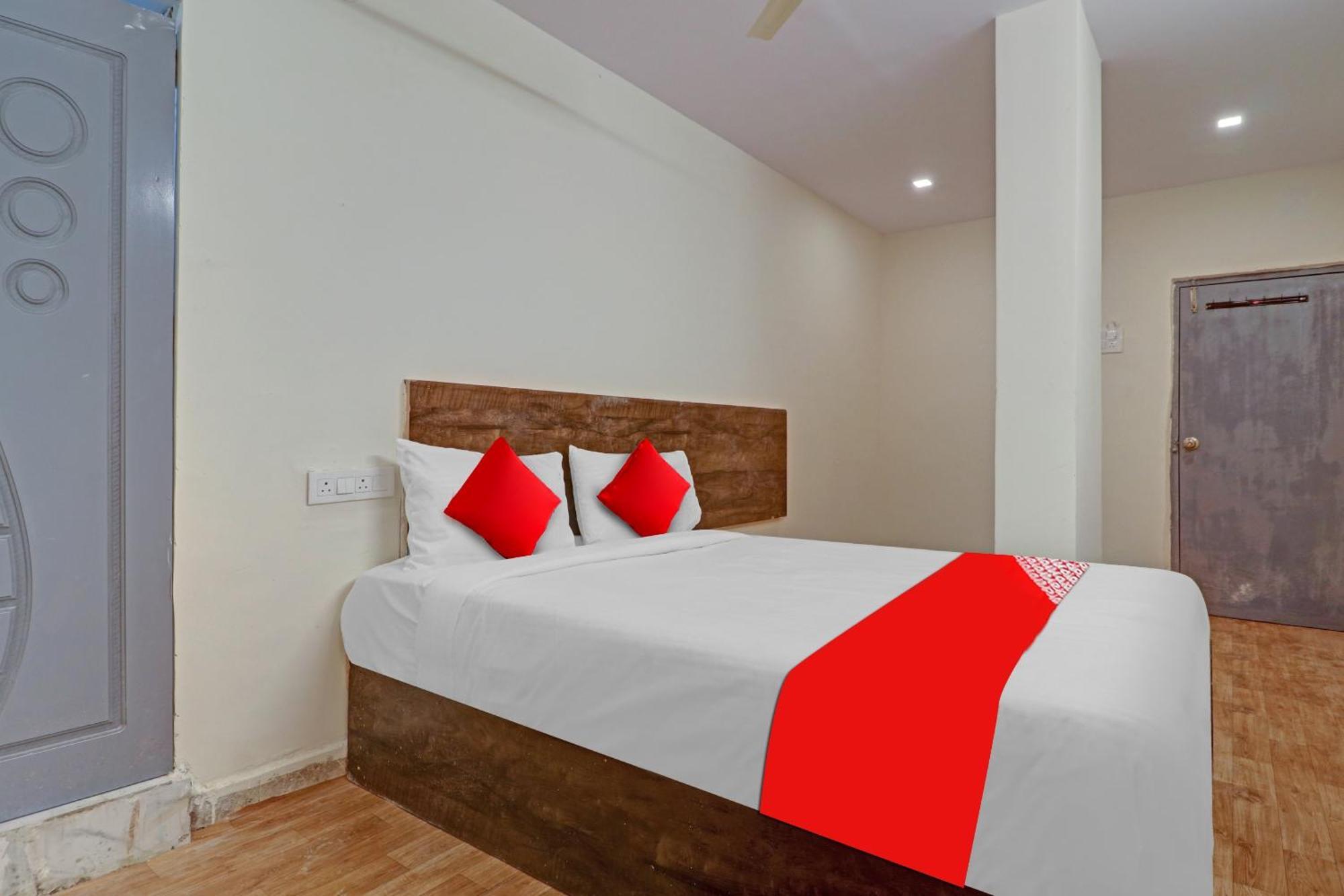 Hotel O R Square Bn Reddy Sururnagar Esterno foto