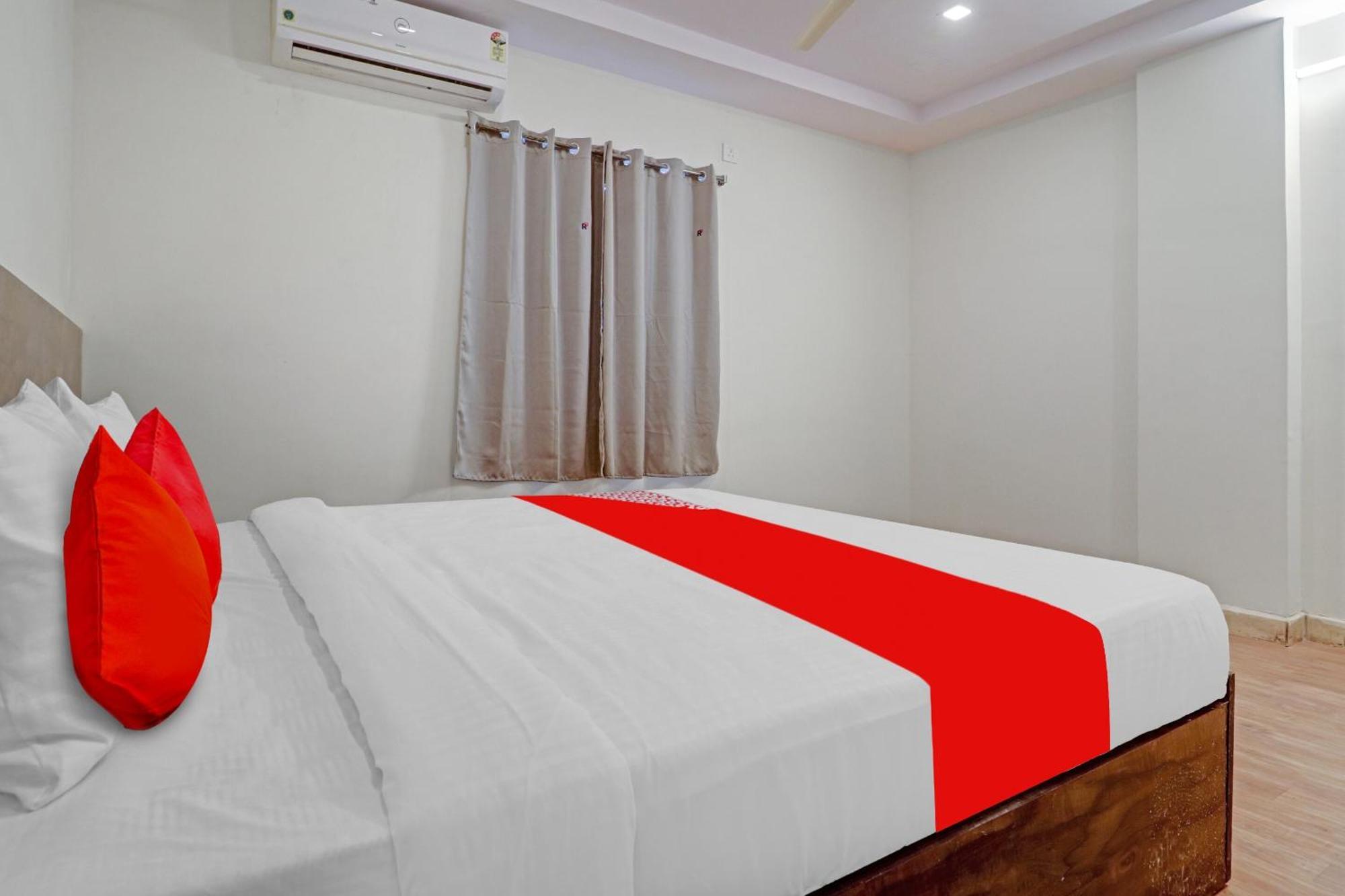 Hotel O R Square Bn Reddy Sururnagar Esterno foto