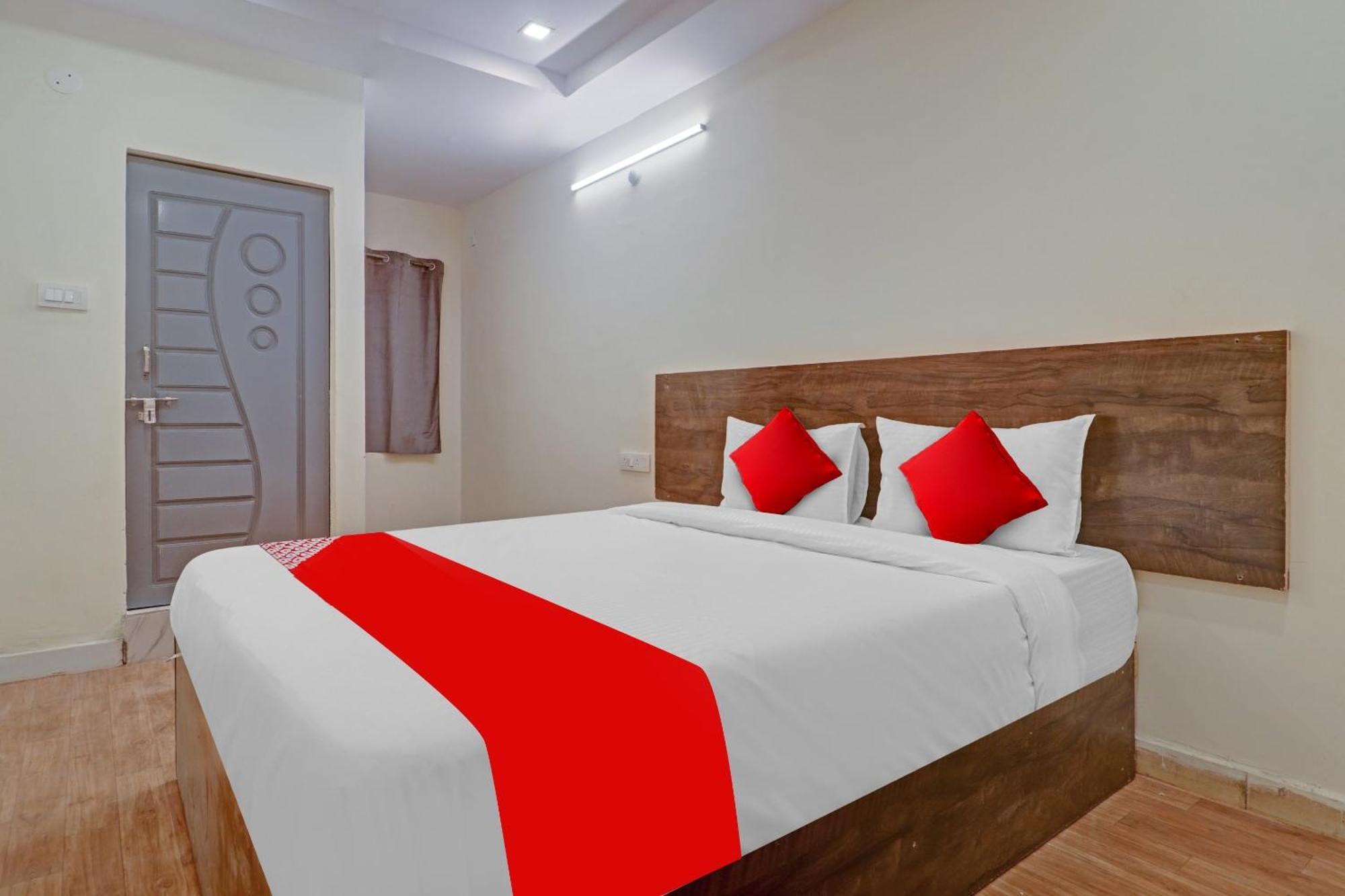 Hotel O R Square Bn Reddy Sururnagar Esterno foto