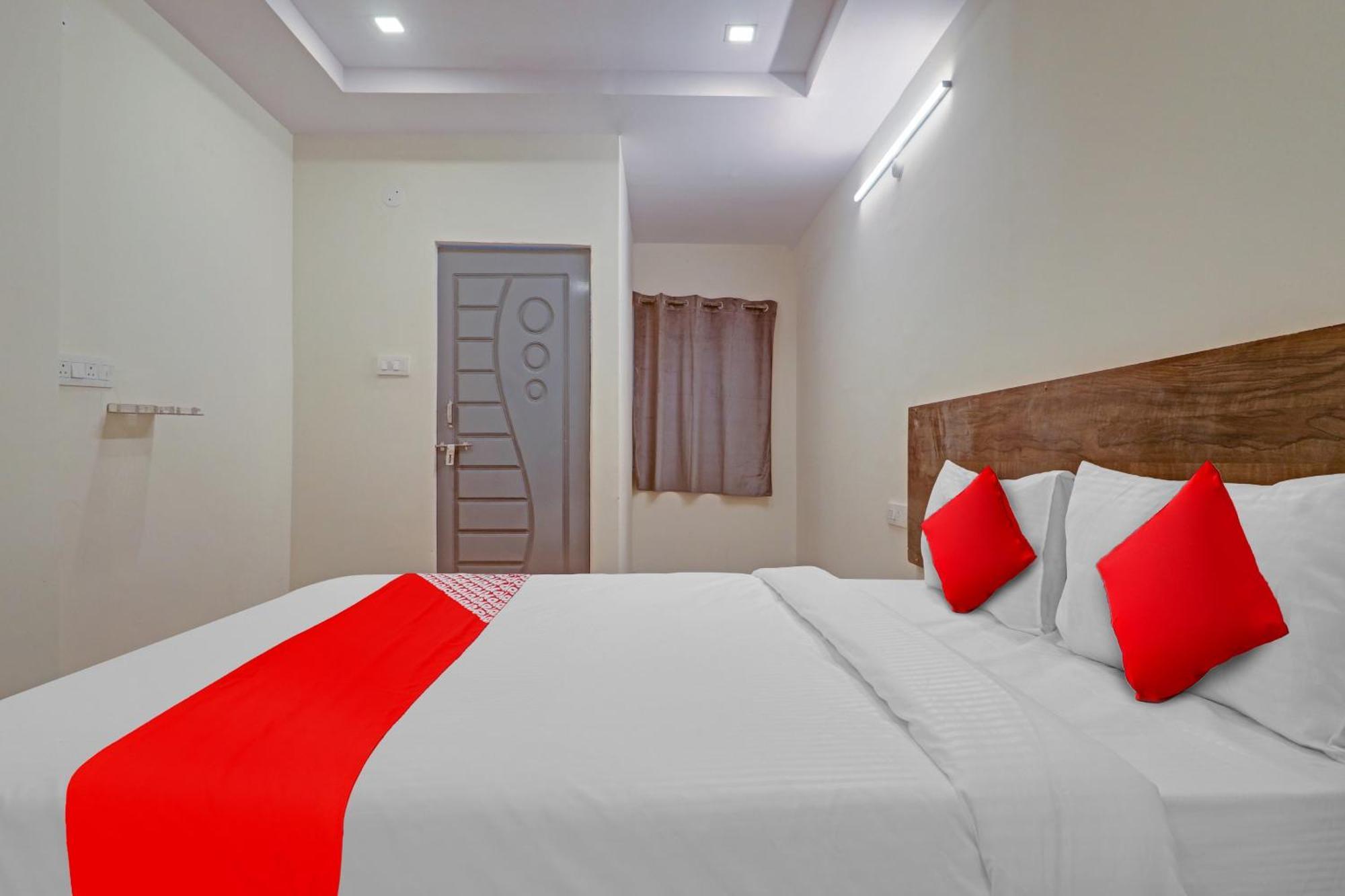 Hotel O R Square Bn Reddy Sururnagar Esterno foto