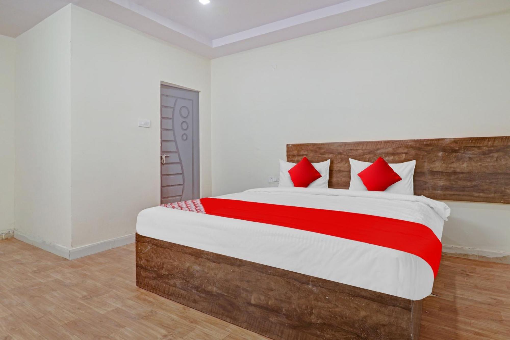 Hotel O R Square Bn Reddy Sururnagar Esterno foto